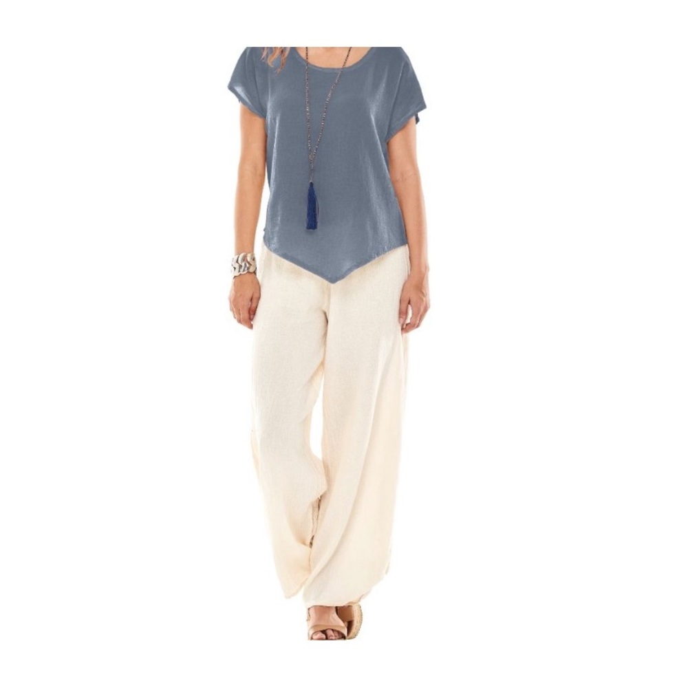 Oh My Gauze “Grace Blouse” Size 2 casual point detail at the bottom.